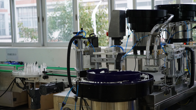 充填 キャッピング ラベル付け 写真.jpg