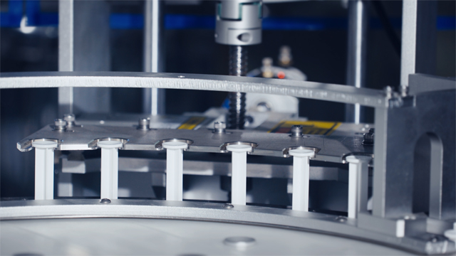 EU の顧客向けのプラグ充填.jpg