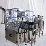 自動医療用ジェルシリンジ充填栓シール機