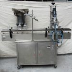 自動プラスチックボトルシングルヘッドスクリューキャッピングマシン