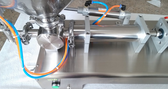 fully pneumatic filling machine part 液体充填機.jpg