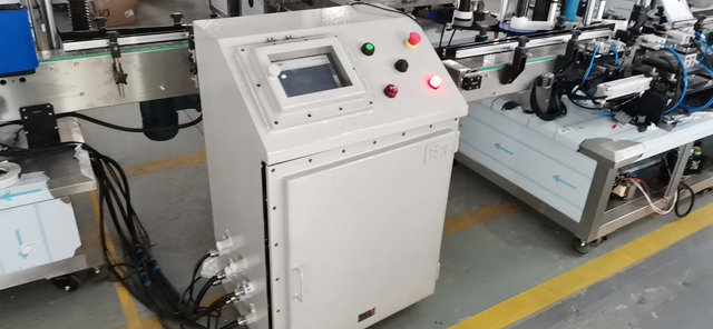 機械はカスタマイズ可能で防爆タイプです。JPG