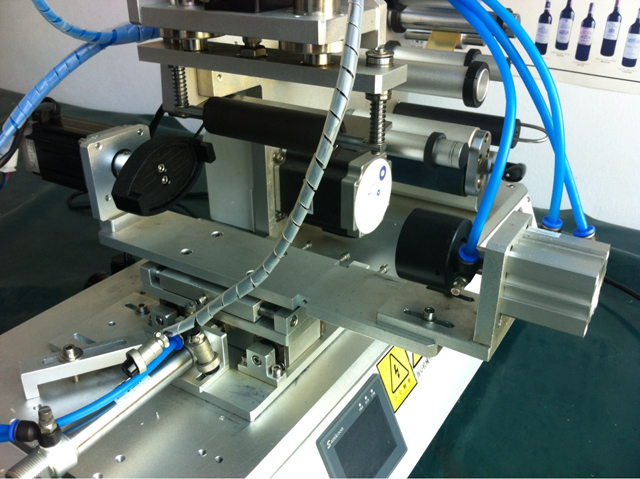 ラベリングマシン ラベリングヘッド .jpg
