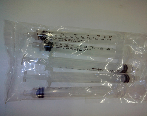 syringes 注射器充填クローザー.jpg