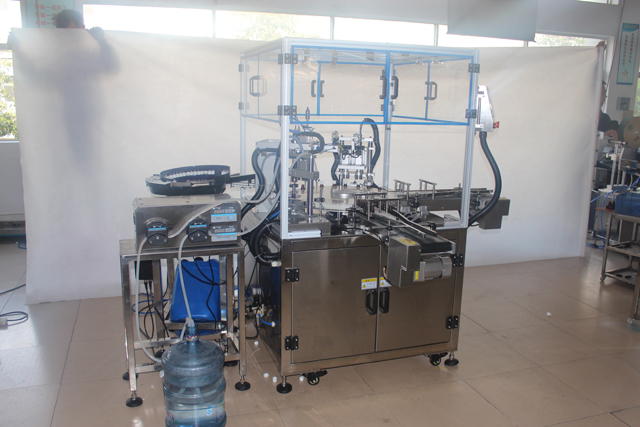 フィラーキャッパー