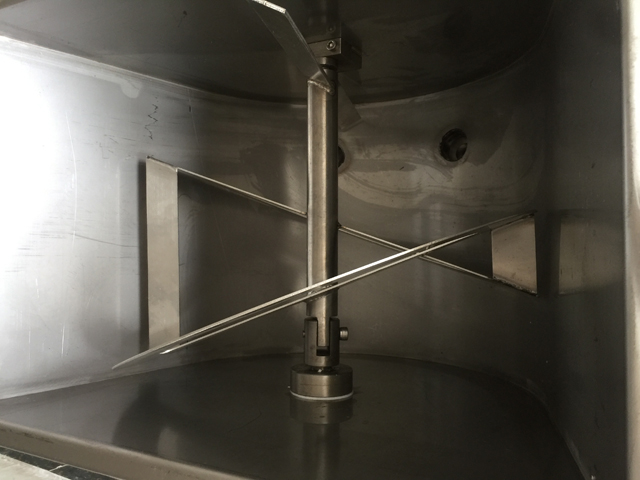 air guage for filling machines connected with air compressor 正確な充填量のためのエアゲージ.jpg