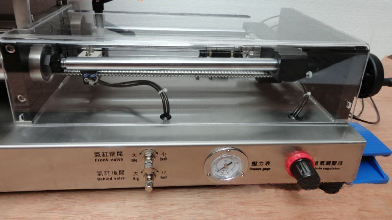 pneumatic part from cream filling machine ダブルサイドホッパーマシンジャムのクローズアップショット.jpg