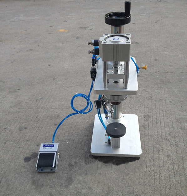 perfume pneumatic crimper equipments 香水空気圧クリンパー.jpg