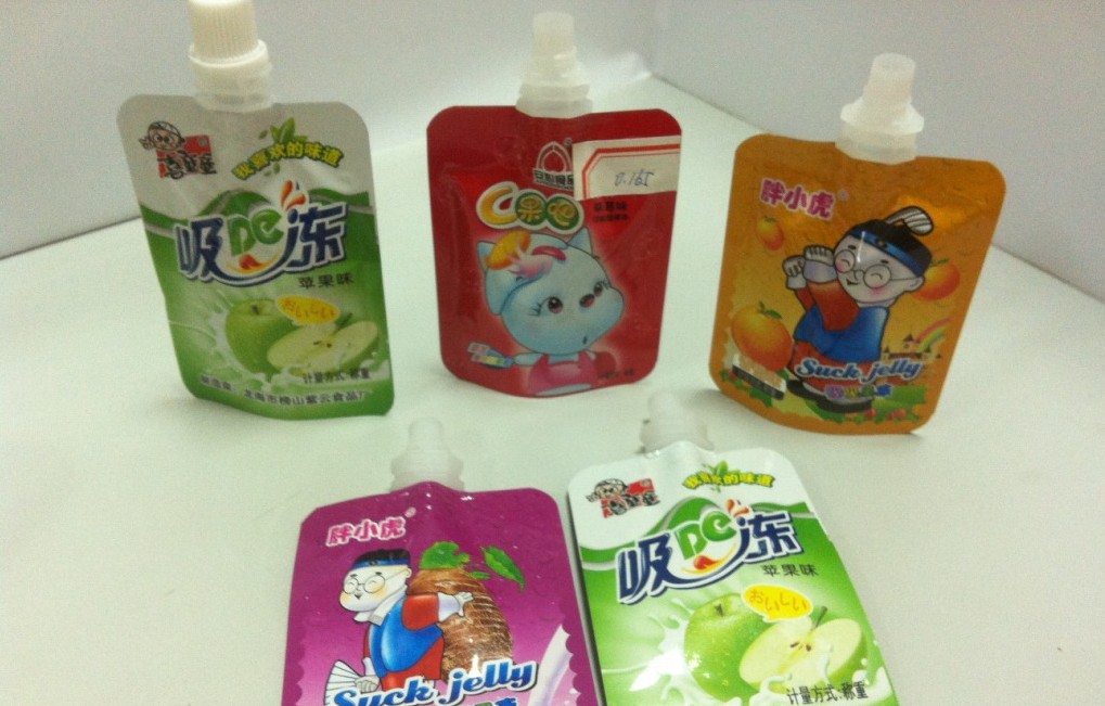 stand up bags for filling ホッパーで充填するシングルヘッドスパウトバッグ .jpg