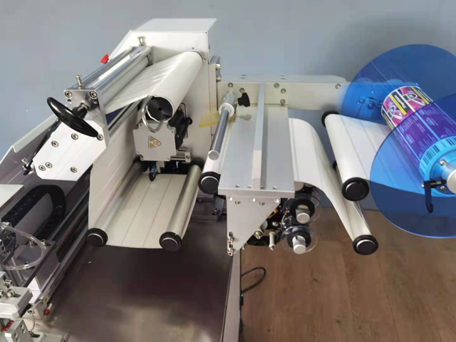 ソーセージのラベル付け機械 (3).jpg