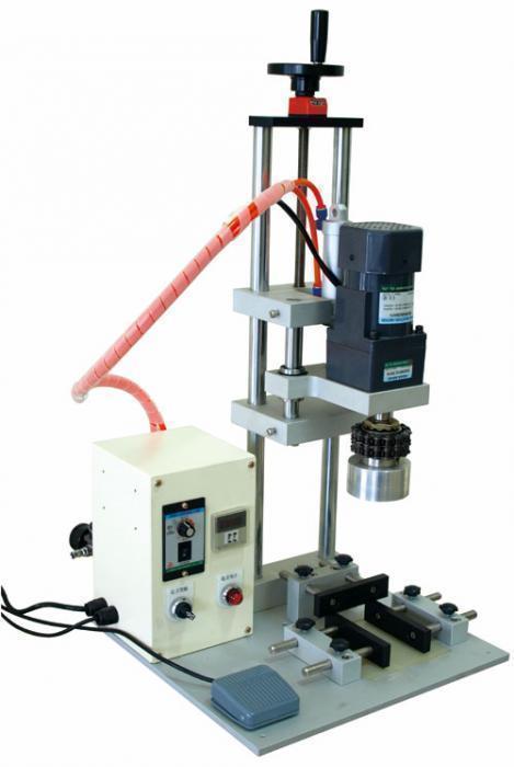 semi automatic benchtop capper 半自動キャップマシン.jpg