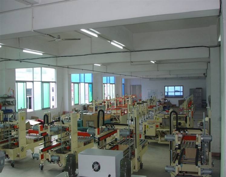semi automatic carton sealing equipment カートンシーラー装置 半自動.jpg