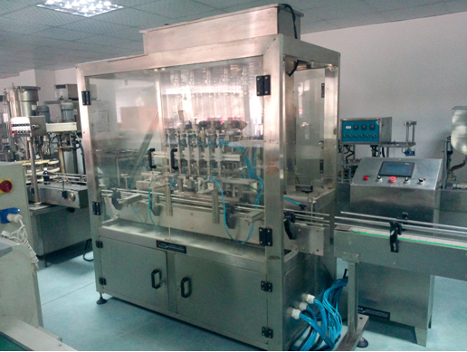linear automatic filling production line for thick sauce food paste リニアフィラークリーム濃厚ソース.jpg